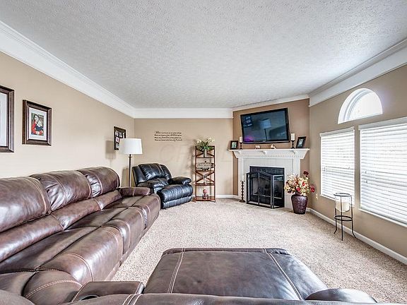 5th image of 19 Lochness Ln