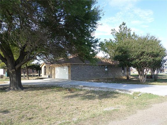 3rd image of 2900 Luisa Ln