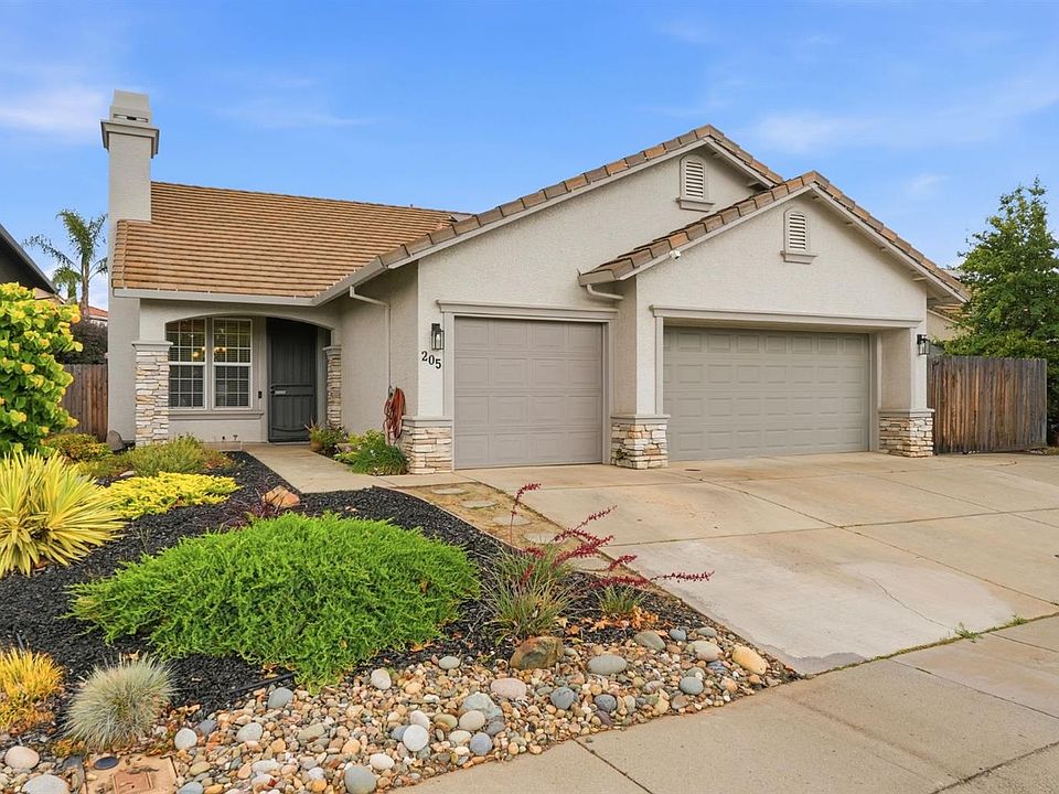1st image of 205 Foxglove Ct