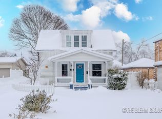 908 Superior St, South Haven, MI 49090