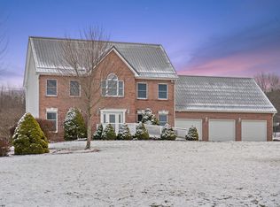 136 Skyview Dr, Reedsville, WV 26547