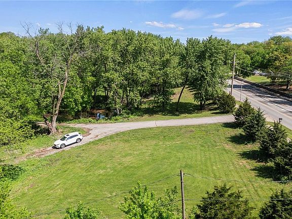 5th image of 6948 Maurer Rd