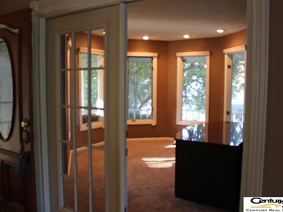 4th image of 16626 Vinton Cir