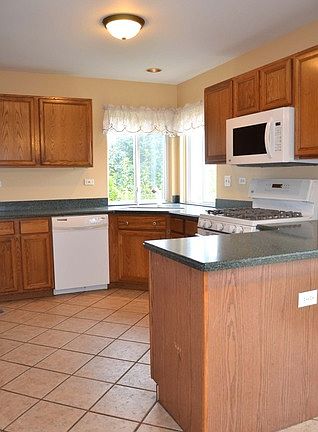 3rd image of 2410 Stanton Cir