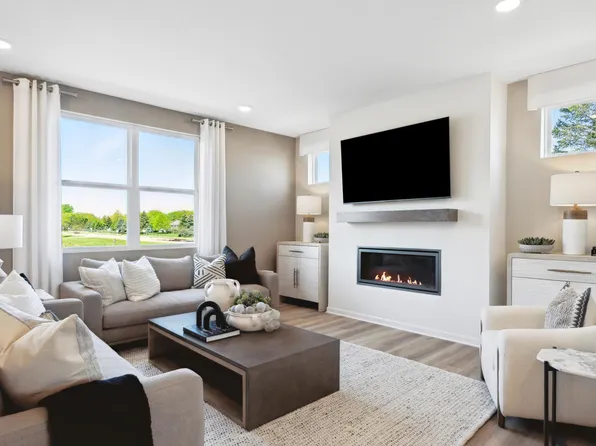 12721 Kinghorn Ln, Rogers, MN 55374