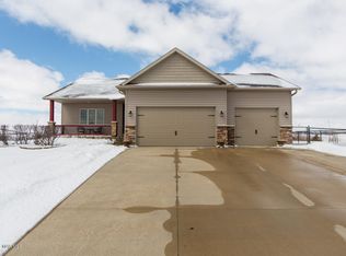 2658 Heartland Dr NW, Rochester, MN 55901