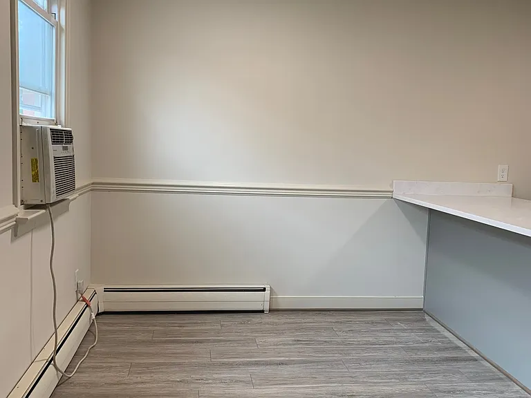 300 Claiborne Ave #2 — Photo 9