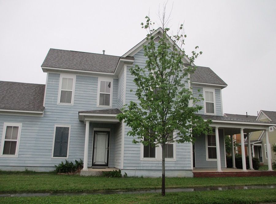 1st image of 641 Peyton Cir