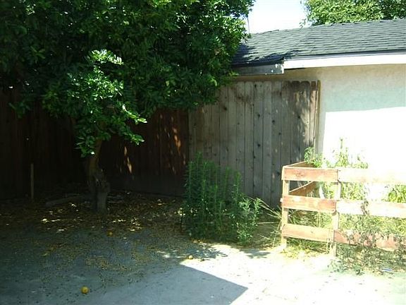 2nd image of 328 E 98th St