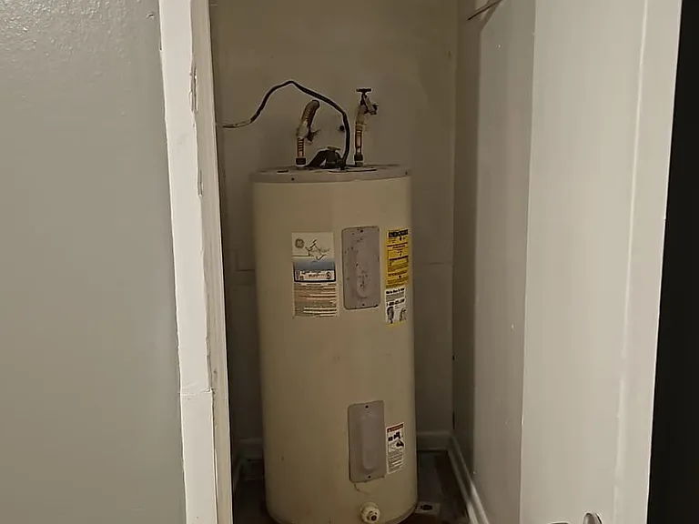 New hot water tank for nice hot showers!!