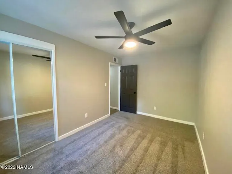 1202 E Harmony Way — Photo 4