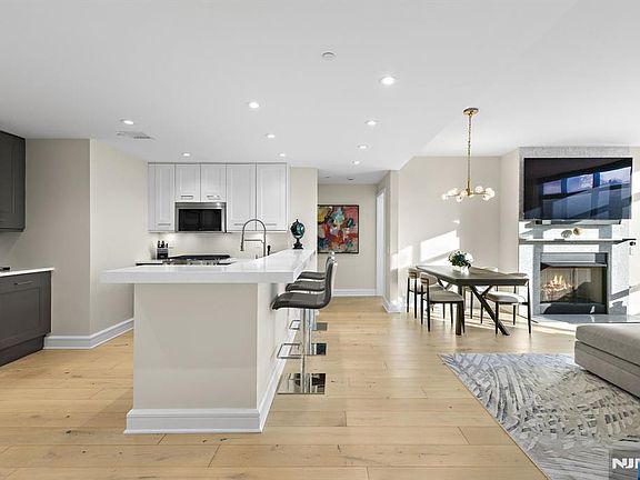 4th image of 8100 River Rd APT 816