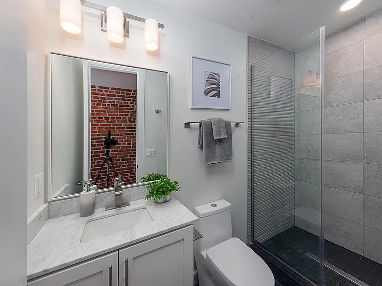 2nd Bathroom