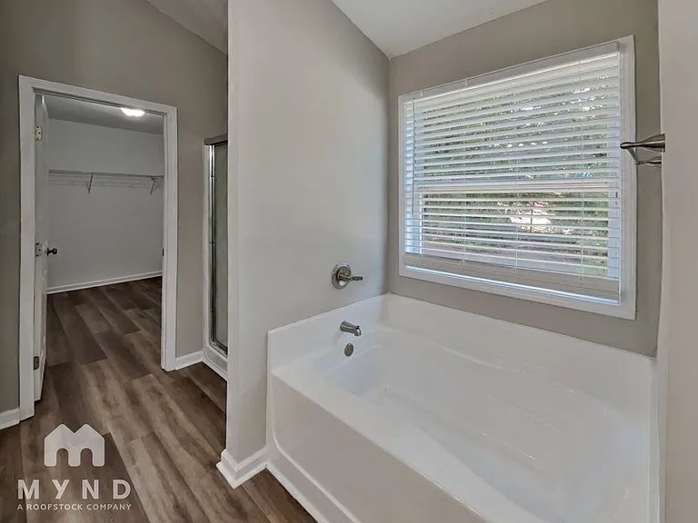 2250 Village Green Dr — Photo 15