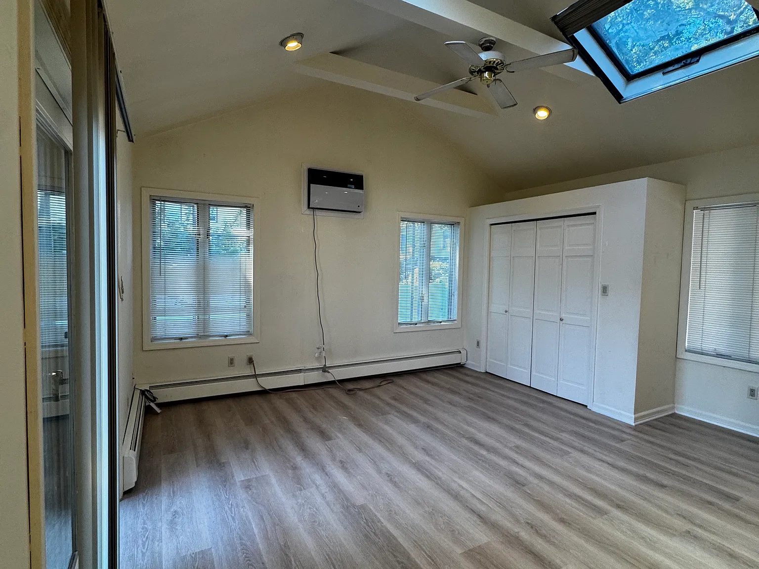 1 bed, 1200 sqft, $2,600 — Photo 3
