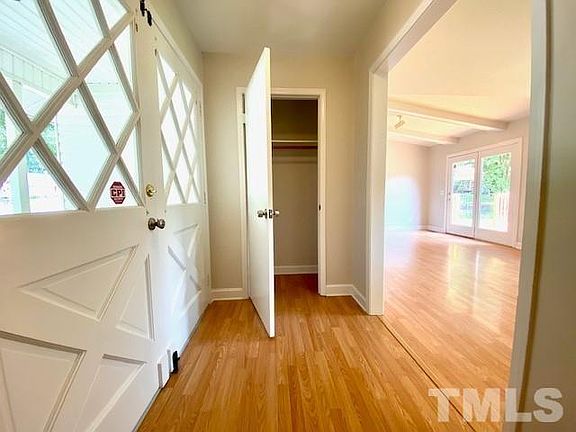 4th image of 609 Atchison St