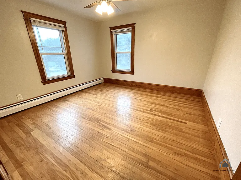 208 Northern Ave — Photo 4
