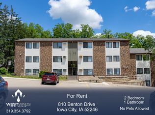 810 Benton Dr APT 34, Iowa City, IA 52246