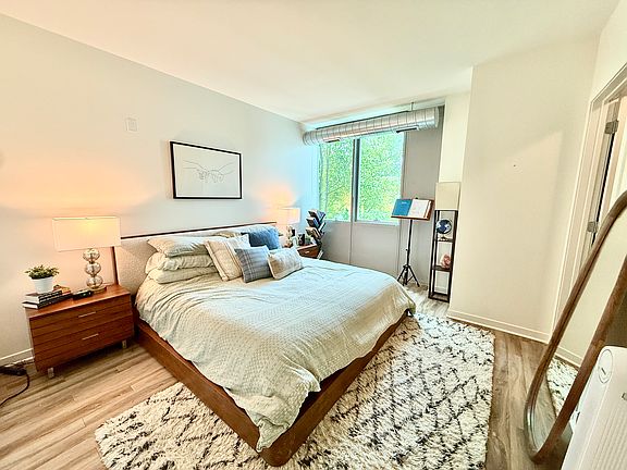 5th image of 3741 N Halsted St #611