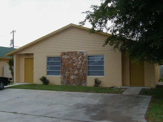 2nd image of 4903 Serafica Dr