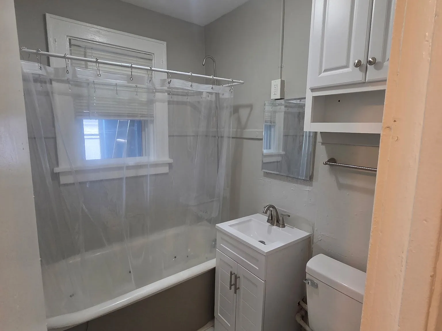3 bed, $1,650 — Photo 3