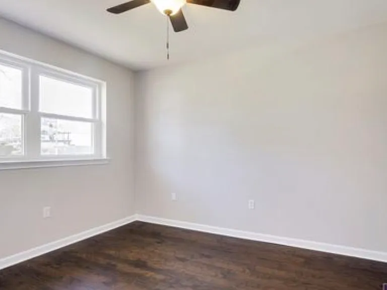 7518 Meadow Park Ave — Photo 8