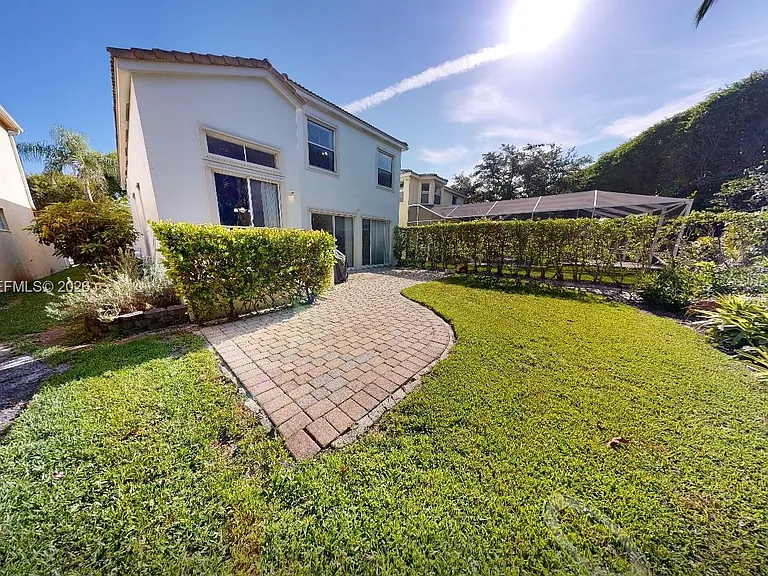 9640 Wyeth Ct — Photo 41