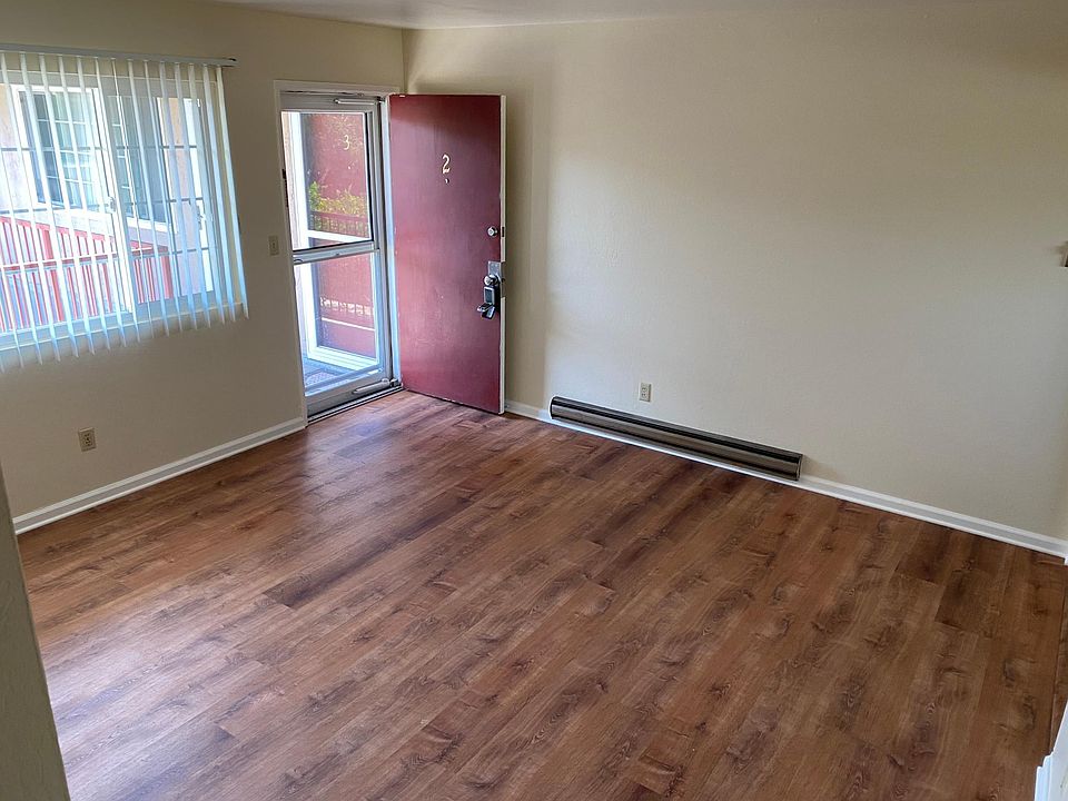 1st image of 2409 Karen Dr #2
