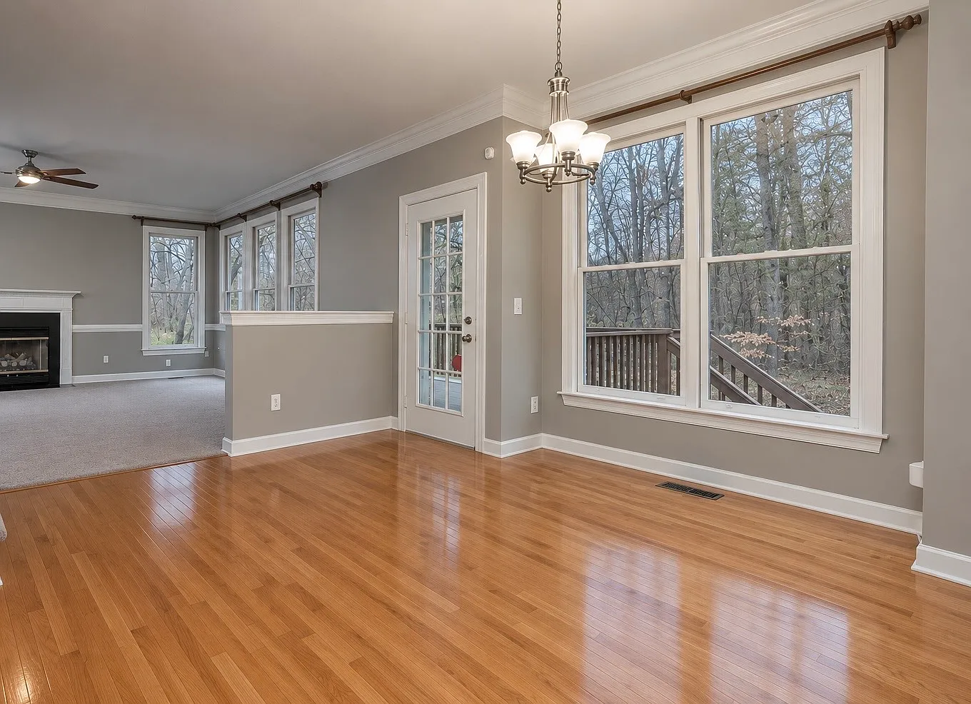 4 bed, 2.5 bath, 2827 sqft, $3,200 — Photo 3