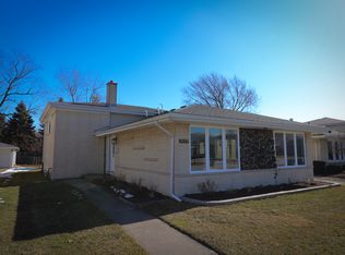 9729 S Kenneth Ave, Oak Lawn, IL 60453