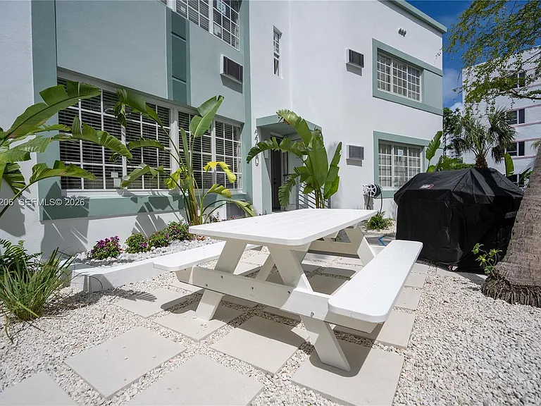 2418 Flamingo Dr #7 — Photo 11