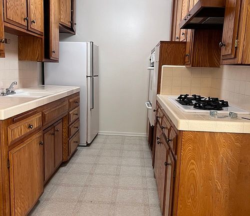 3rd image of 3715 S Bentley Ave APT 3