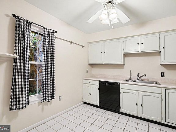 5th image of 205 Valley Stream Ln #205