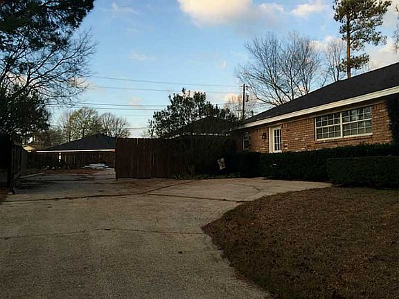 4th image of 1405 Whispering Pines Dr
