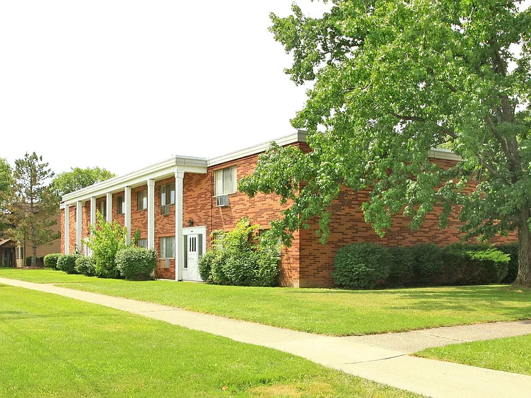 Maple Highlands Apartments — Photo 17