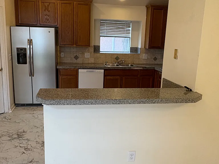 Breakfast bar and nook