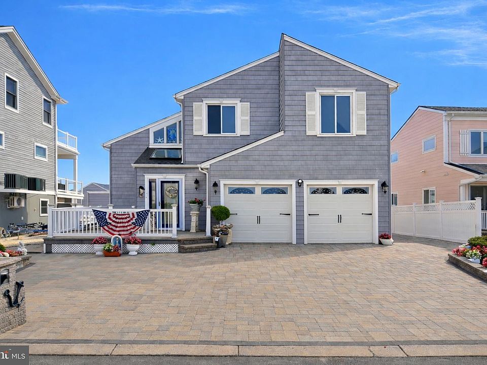 1st image of 47 Henry Dr