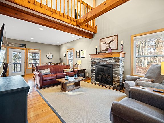 2nd image of 326 Cascade Cir