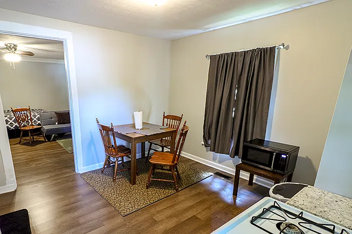 3416 Vetter Ave - Unit 3 — Photo 2