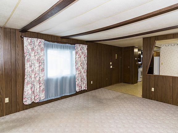 3rd image of 2190 Evans Ave