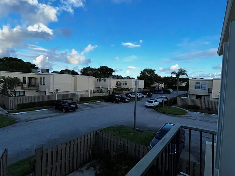 11983 Shakerwood Ln — Photo 29