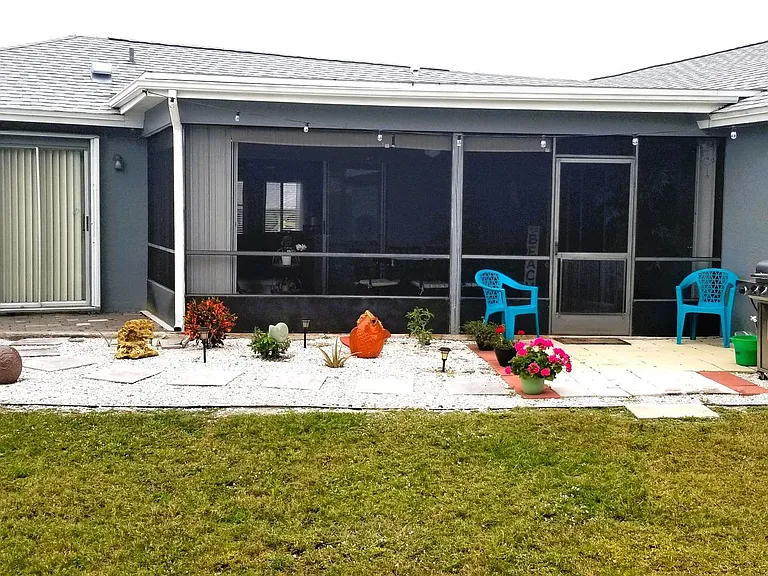22497 Glen Ave — Photo 40