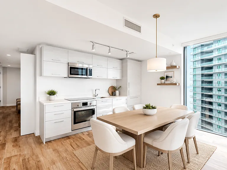 650 NE 32nd St #4507 — Photo 3