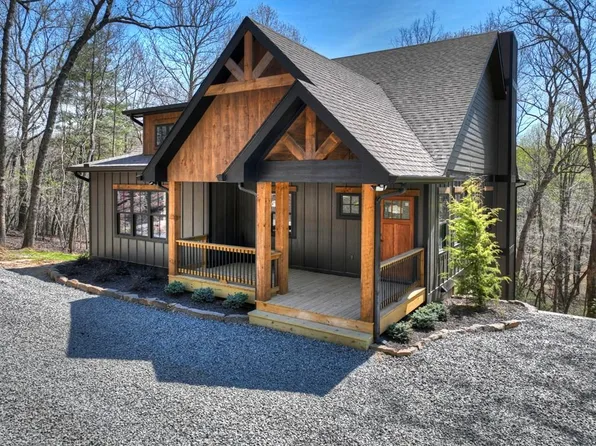 158 Spring Run Dr, Blue Ridge, GA 30513