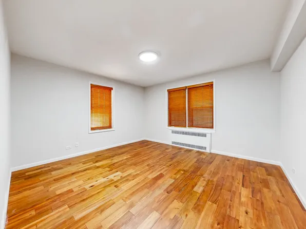 385 Argyle Road image 10 of 13