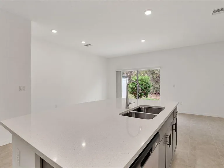 2191 Hallier Cv — Photo 14