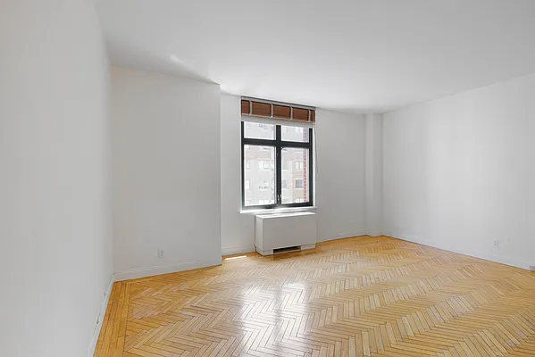 Rented by Sotheby's International Realty | media 8