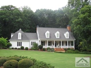 1040 Millers Lake Dr, Bogart, GA