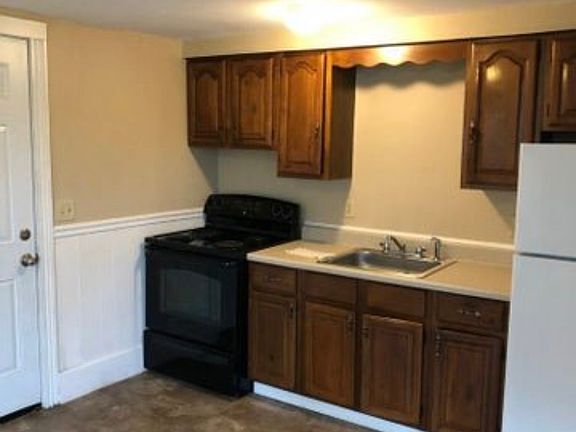 2nd image of 524 Water St #4