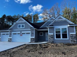 17437 Baltrusol Dr, Spring Lake, MI 49456